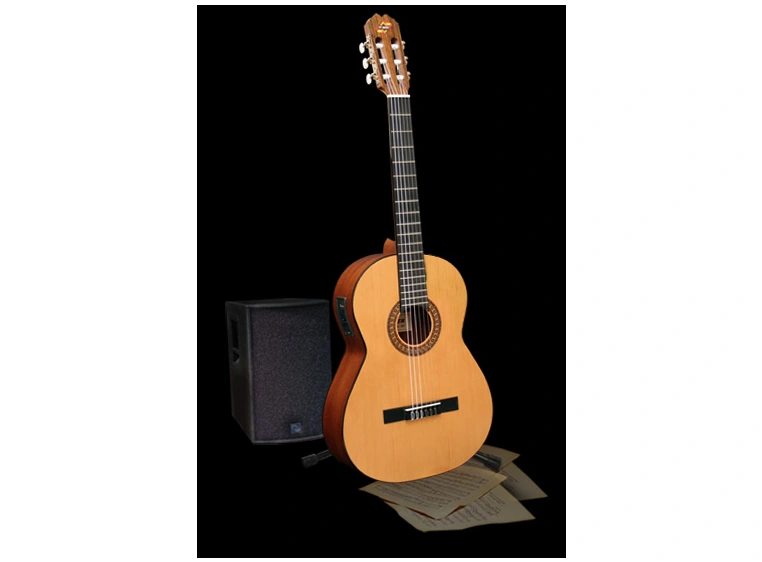 Admira JUANITA-ECF Klassisk gitar med mik, cutaway 